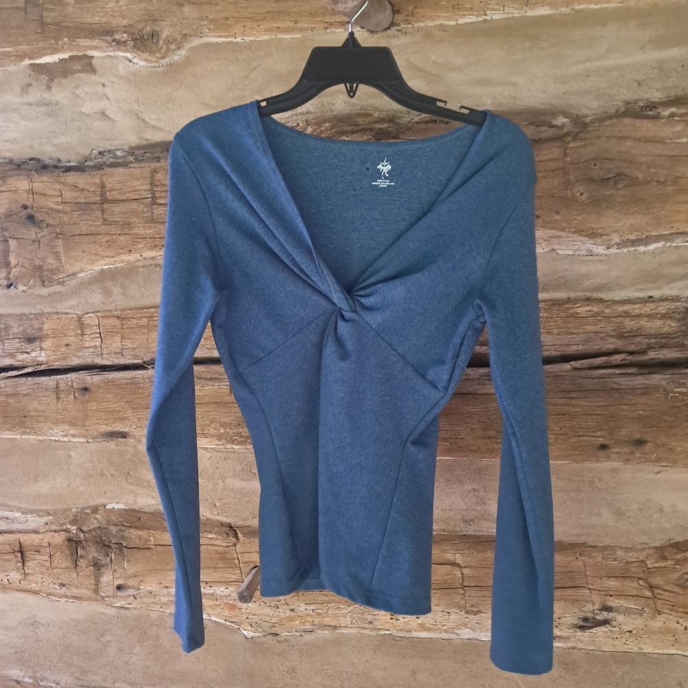 Prana Heather Blue V Neck Twist Front Long Sleeved Pullover Top Size Large